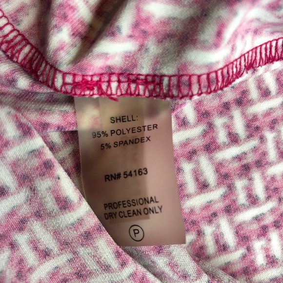 Calvin‎ Klein Size Medium Patterned Pink Top - Picture 4 of 4